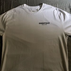 FEAR OF GOD Essentials Boxy Logo T-shirt